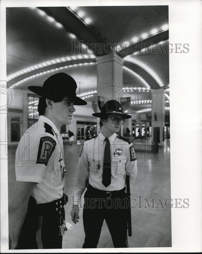 1983 Press Photo Security Guards at Tower City Union Terminal Tower. - Historic Images