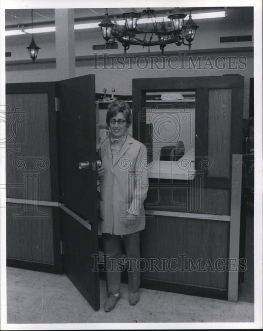 1970 Russo's Stop - Historic Images