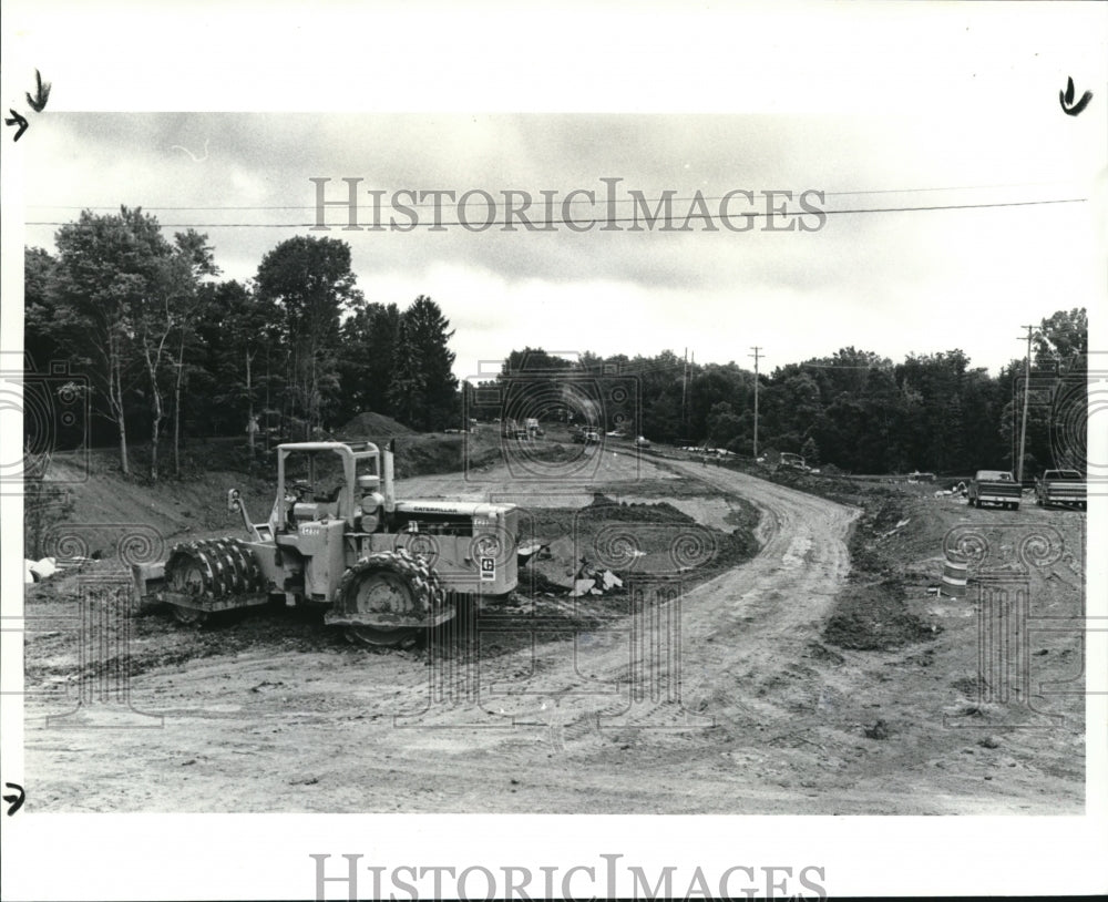 1985 Press Photo Relocated Columbia Road looking South - Historic Images