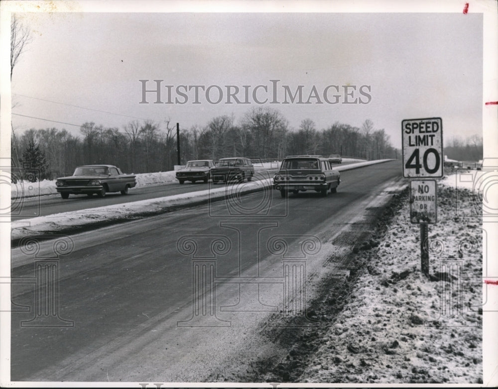 1963 Press Photo 2 Speed St. of Cedar Rd. near Interstate 271 looking West - Historic Images