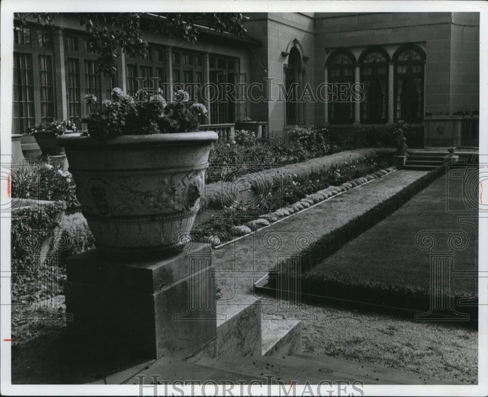 1969 Press Photo Bunchen Italian Garden, Cuyahoga County Garden - cva94940 - Historic Images