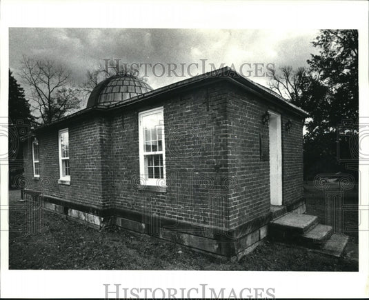 1987 Press Photo Exterior of Loomis Observatory at Western Reserve Academy - Historic Images