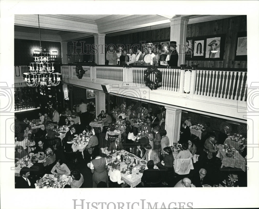 1980 Press Photo Dickens Dinner at Playhouse Club - Historic Images