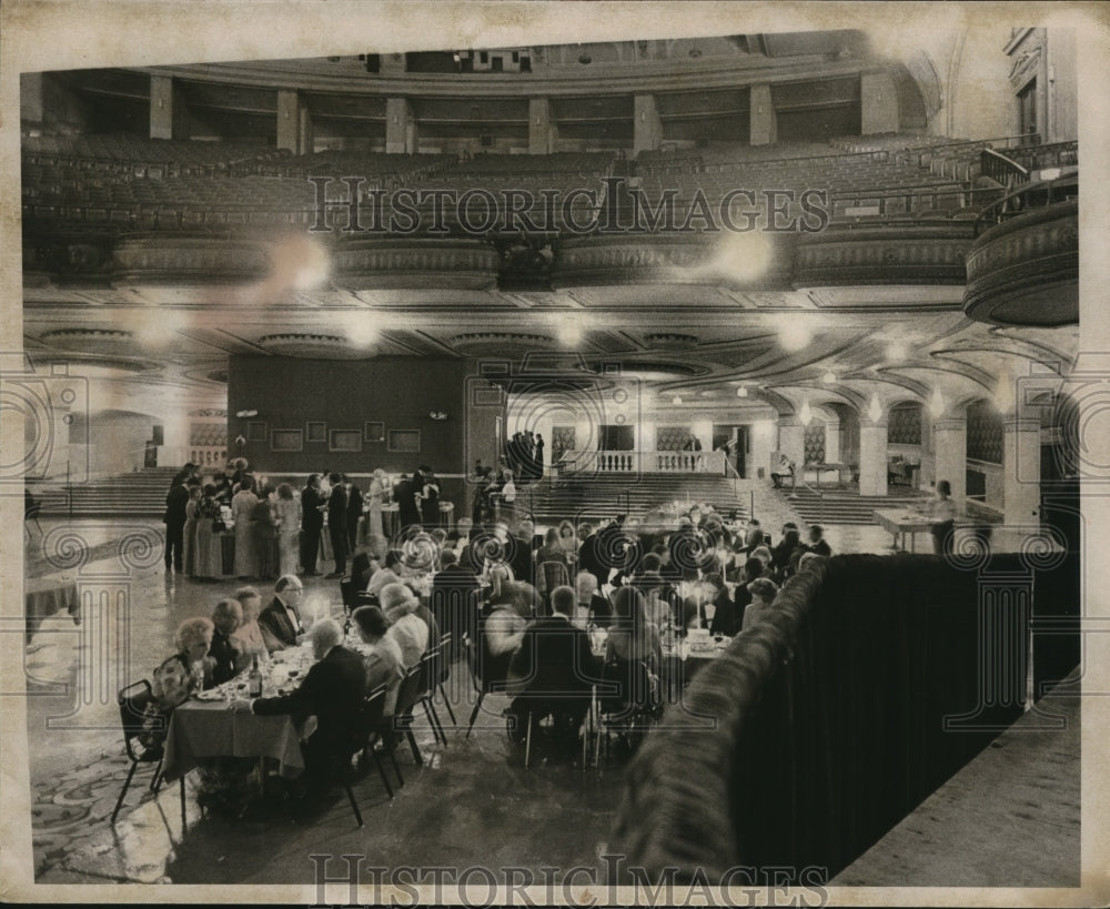 1973 Press Photo Palace Theater- 51st Birthday, re-opening - cva95021 - Historic Images