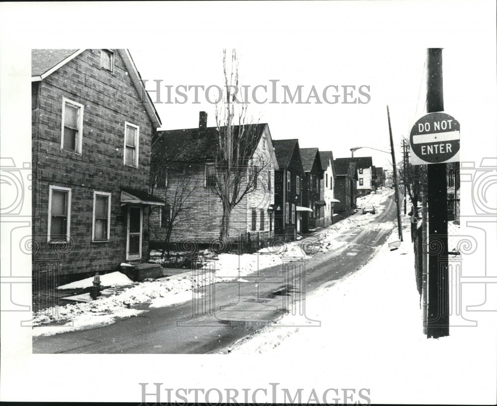 1984 Press Photo Homden Ave Cleveland, Tremont Area, Businesses moving out - Historic Images