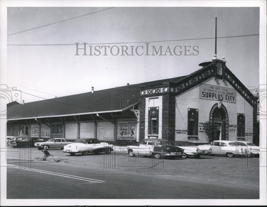 1961 Press Photo Surplus City opens at 13107 St Clair Cleveland - cva95177 - Historic Images