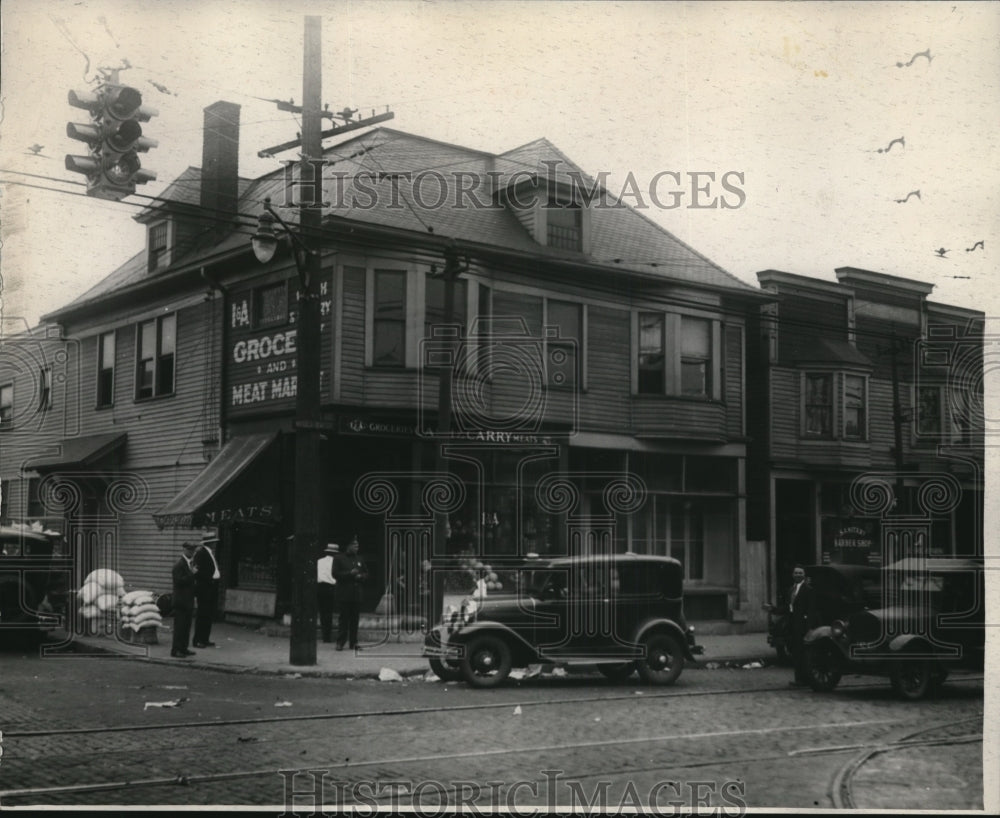 1930 Press Photo Woodland Ave. St. Murder scene - cva95505 - Historic Images