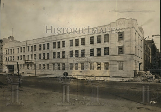 1925 Press Photo The May Co. Open its Three Story Garage for Patrons on Lakeside - Historic Images