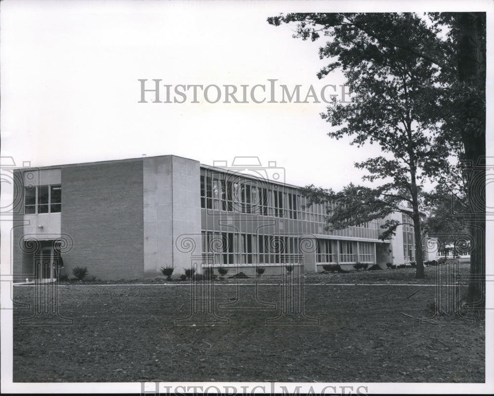 1959 Press Photo Lutheran High School looking East - cva95941 - Historic Images