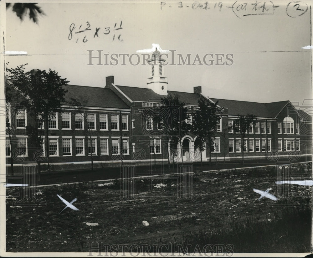 1930 Monticello Junior High School at Montecillo Blvd. & Yellowstone - Historic Images