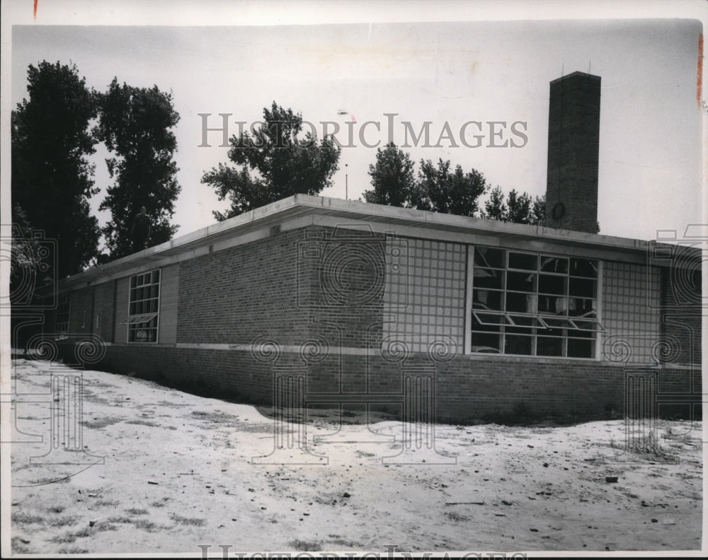 1951 Press Photo New Iowa-Maple Elementary School, 12517 Iowa Ave. - cva95978 - Historic Images