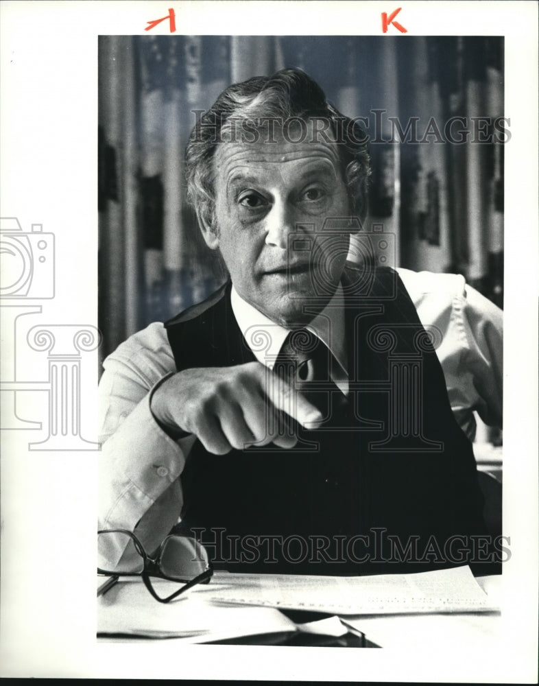 1980 Press Photo Charles H. Glveck - Historic Images