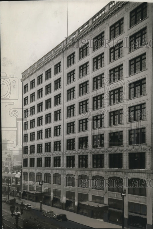 Halle Building  - Historic Images