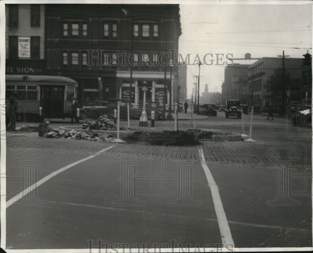 1930 Press Photo Early Scene at Superior Avenue Pulaski Square - cva96582 - Historic Images