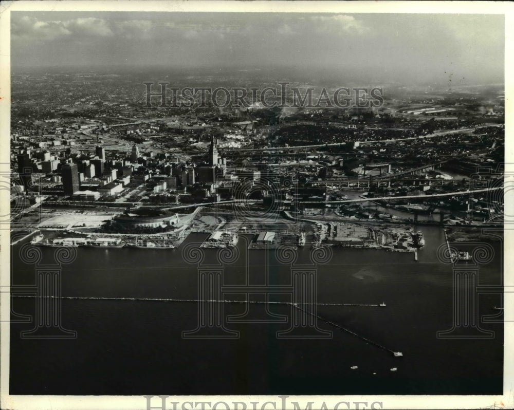 1975 Press Photo Aerial view of Cleveland Port - cva96657-Historic Images