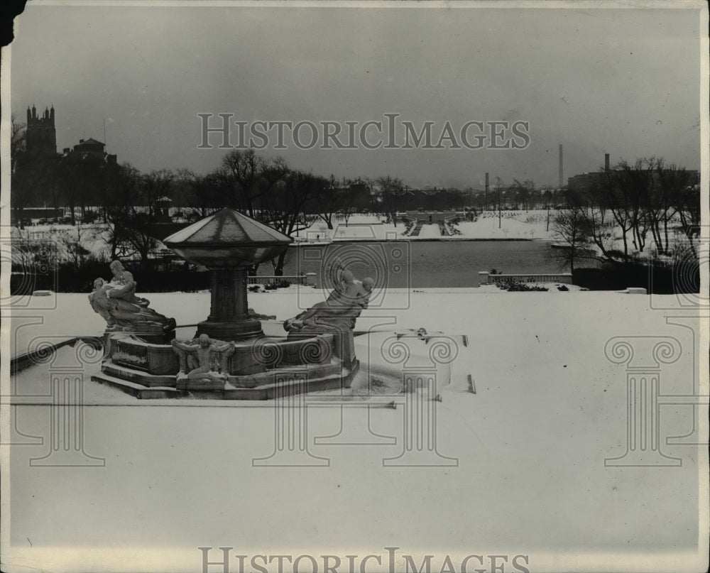 1930 Press Photo Snow covered statues - cva96726- Historic Images
