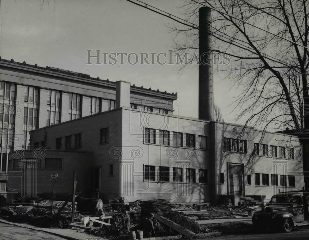 1952 Press Photo New County Morgue under construction - cva96967 - Historic Images