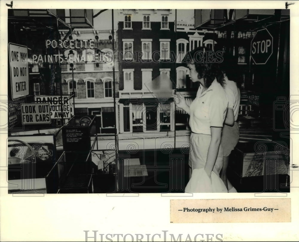 1985 Press Photo Awareness &#39;85, What about Aging at the Cleveland Health Museum - Historic Images