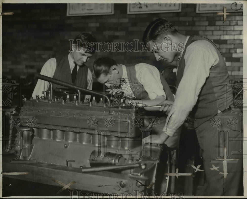 1926 Press Photo Apprentices Rudolph Dinndier, Stephen Gabona &amp; Frank Chriszt-Historic Images