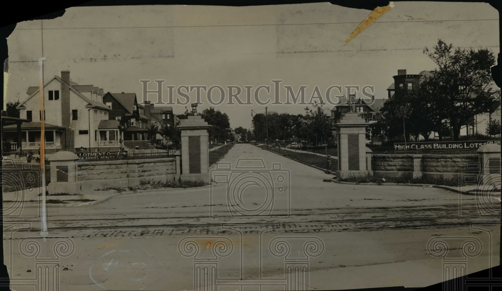 1961 Press Photo Then and Now of Drexel Avenue N.E. - cva97125 - Historic Images