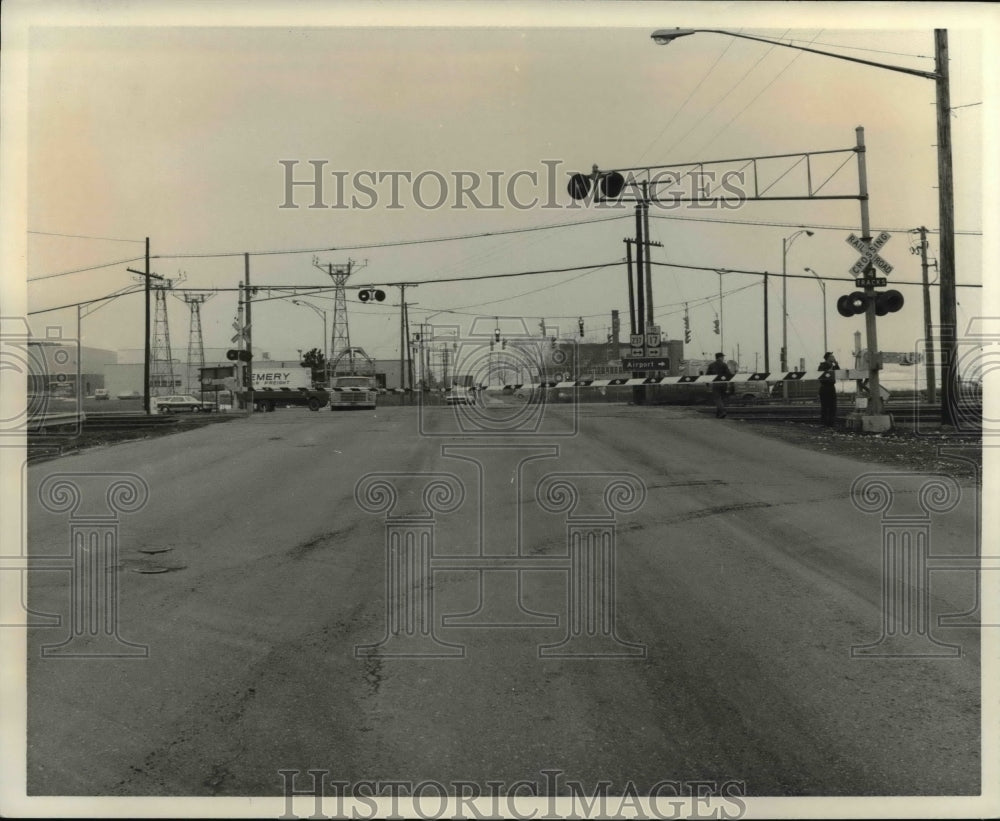 1973 Press Photo Quiet and empty Five Point Road - cva97188 - Historic Images