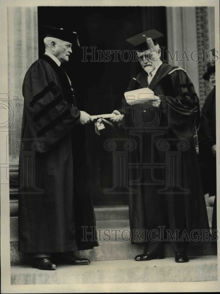 1930 Press Photo General Pershing receives an honor - cva97633 - Historic Images