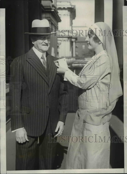 1930 General Pershing and Miss Sarah Worthington  - Historic Images