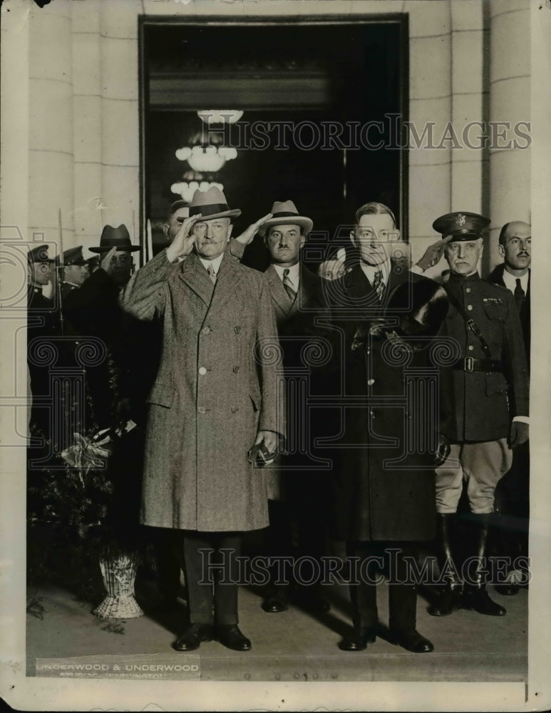 1925 Press Photo General Pershing greeted by Vice President Dawes - cva97682 - Historic Images