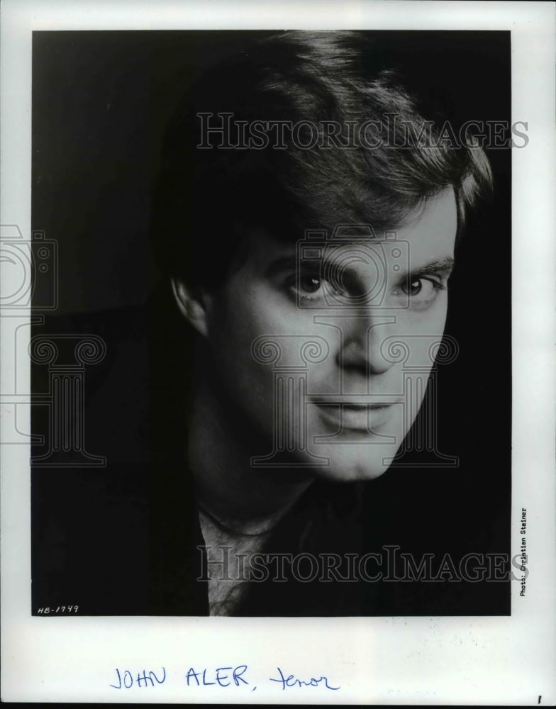 1992 Press Photo John Aler, tenor - cva97999-Historic Images