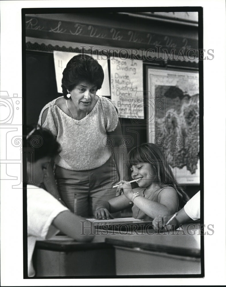 1987 Press Photo Ann Nervis, teacher - Historic Images