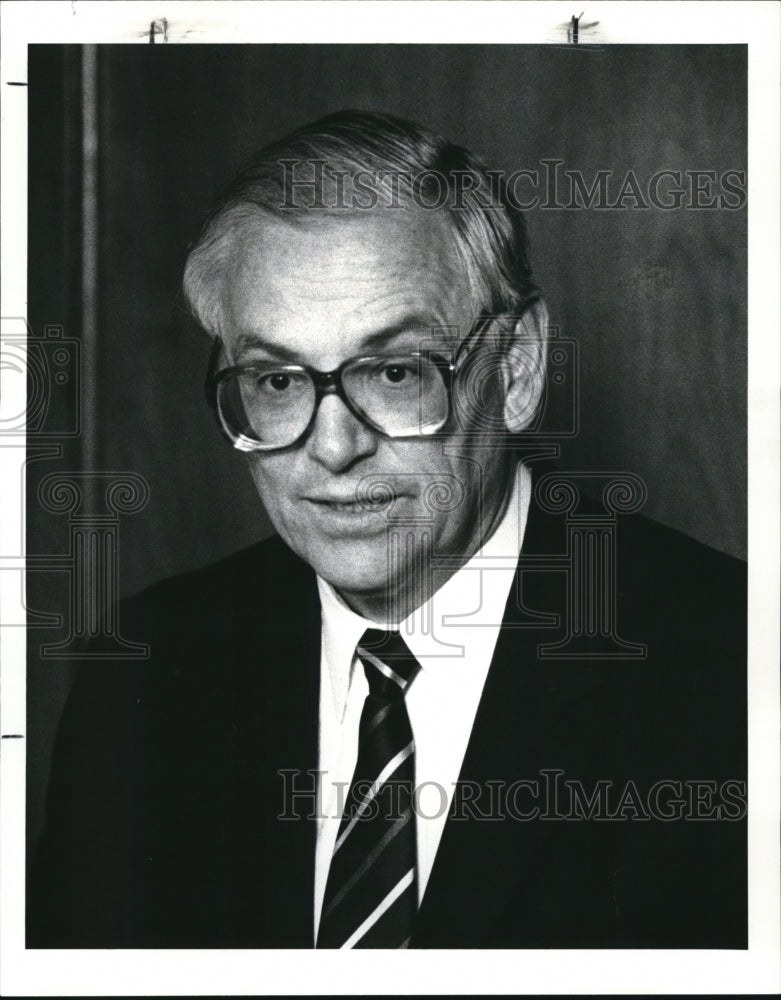 1986 Press Photo Thomas Barrett, president of Goodyear Tire and Rubber - Historic Images