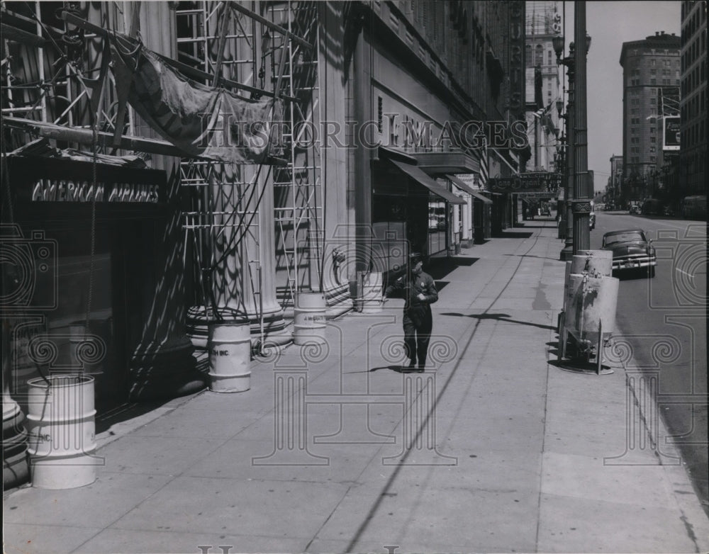 1954 Press Photo N. Side of Euclid looking E from 9th during alert - cva98438 - Historic Images