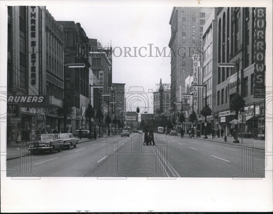 1963 Lonely Euclid Avenue looking W. from E 6th Street  - Historic Images
