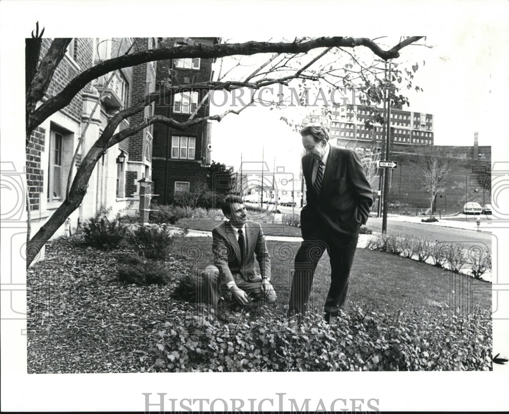 1985 Press Photo Alex Apanius and Joe Pigott - Historic Images