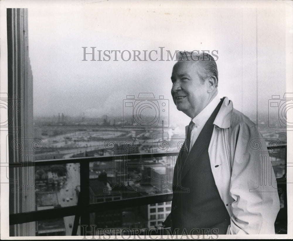 1969 Press Photo Governor James Rhodes - cva98590 - Historic Images