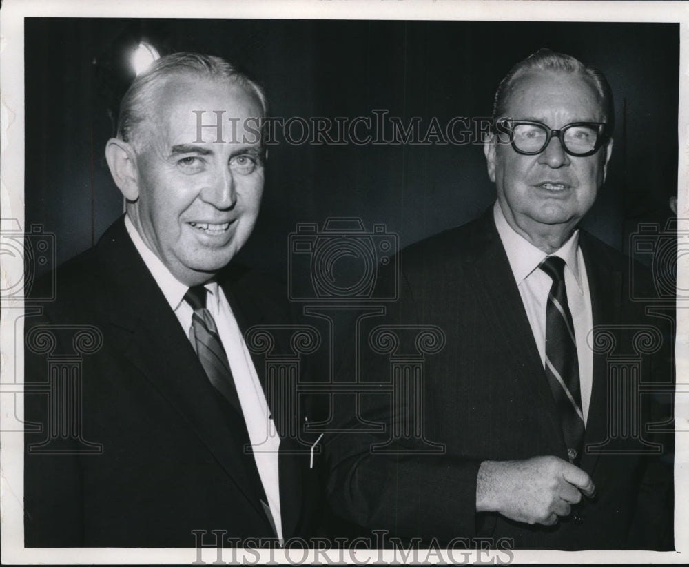 1970 Press Photo Roger Cloud with Governor James Rhodes - cva98601-Historic Images