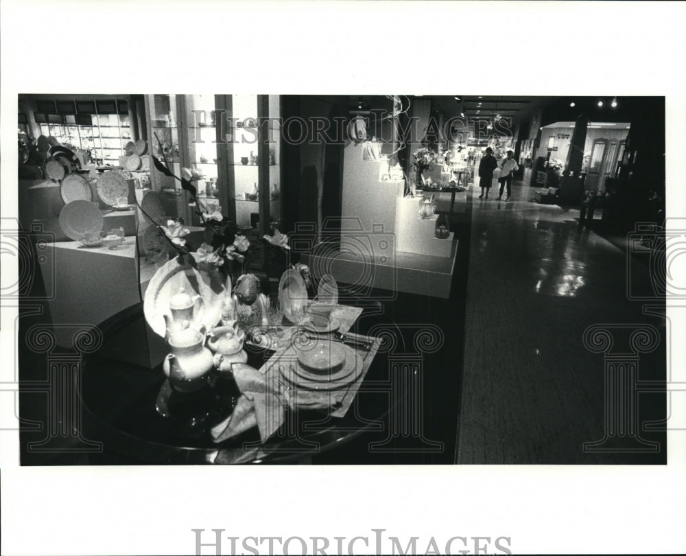 1987 Press Photo Higbee Downtown - Historic Images