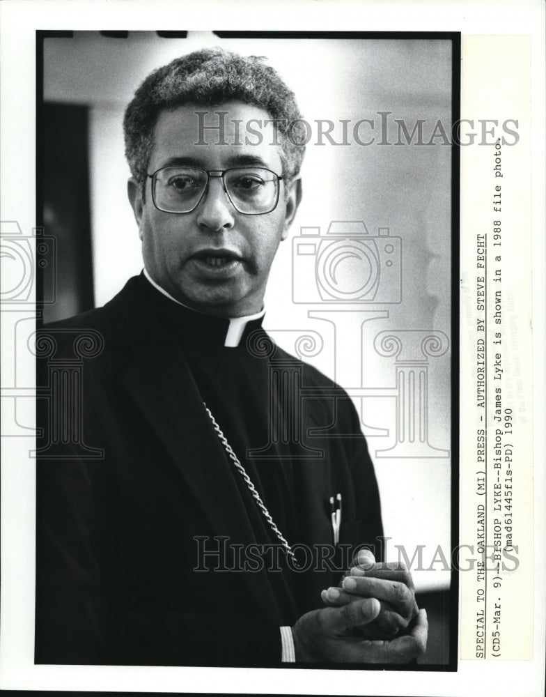 1988 Press Photo Bishop James Lyke of St. Catherine Catholic Church - Historic Images