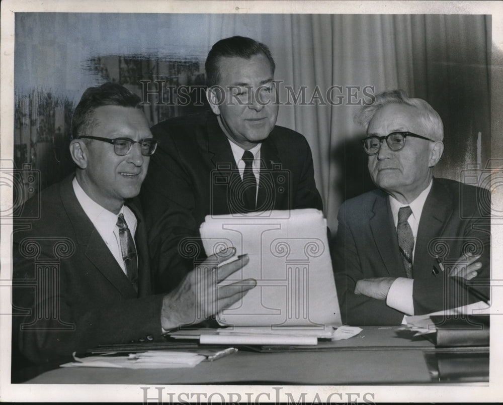 1960 Press Photo Ralph Locher, Mark Mc Elroy and Samuel Silbert - cva99002 - Historic Images