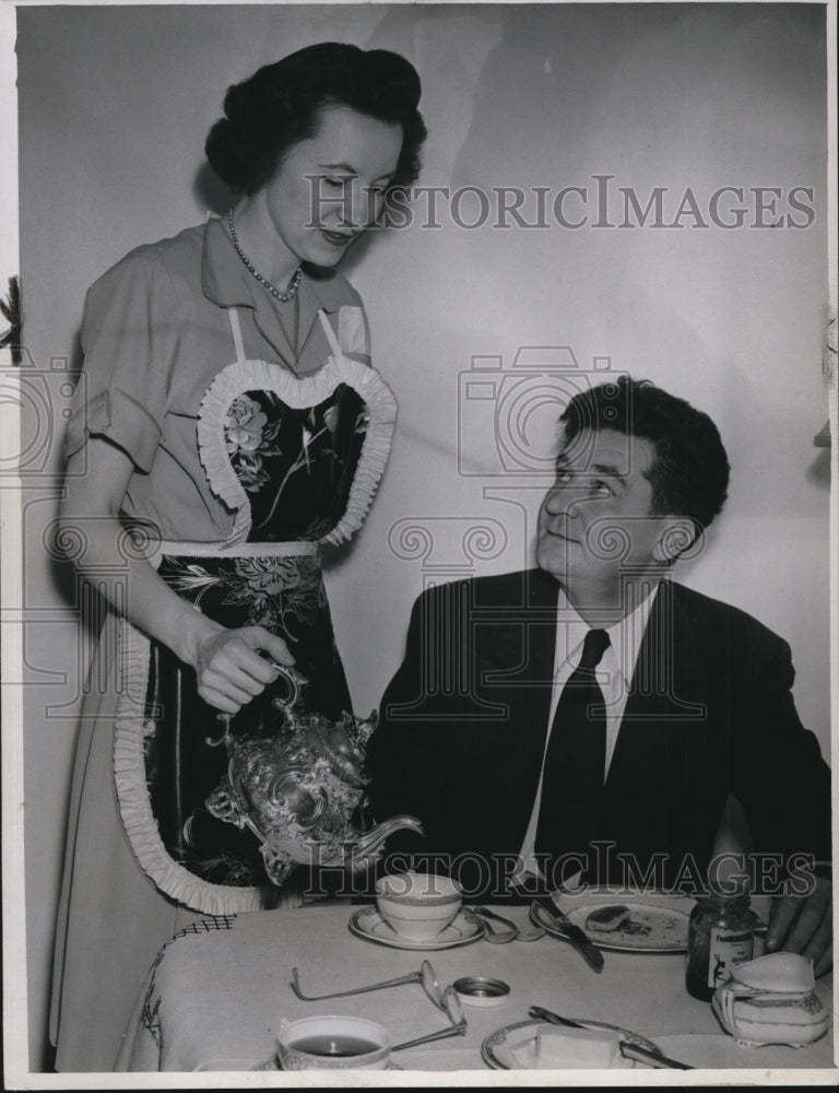 1947 Mr and Mrs Frank J. Lausche  - Historic Images