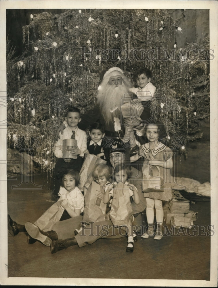 1961 Santa Claus with the kids  - Historic Images