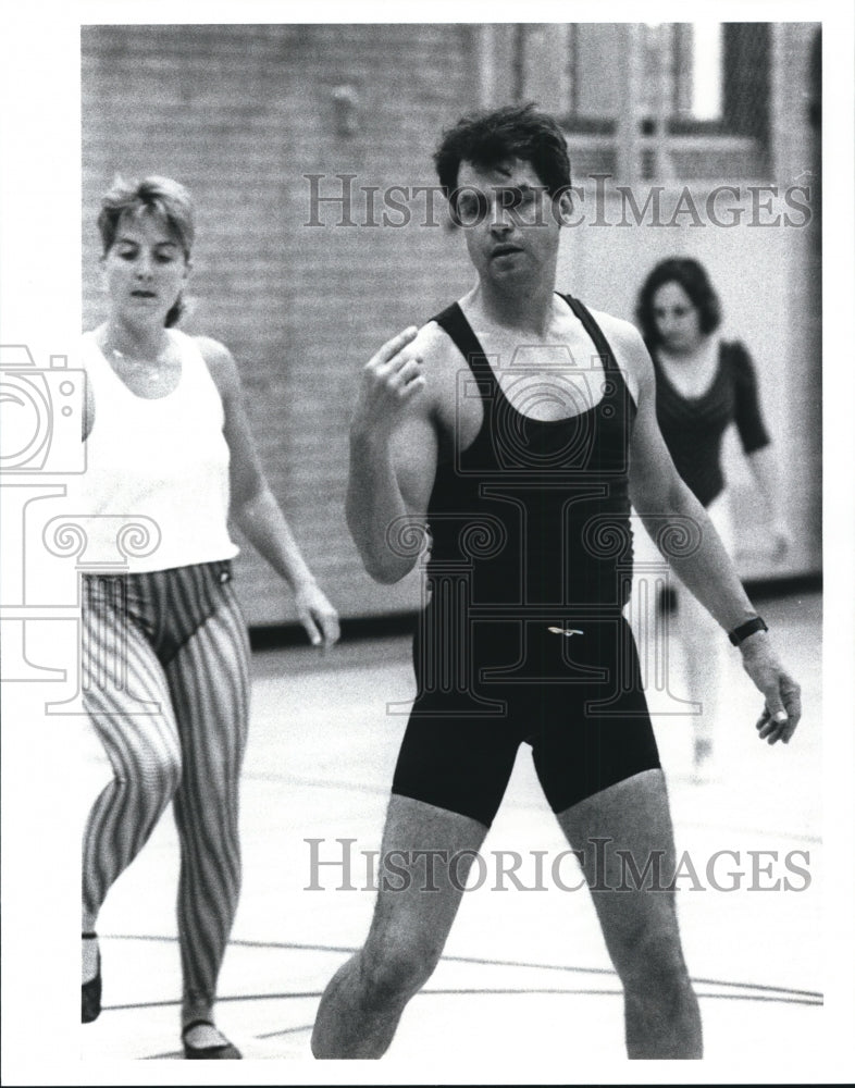 1989 Press Photo Video Jazz Dance teacher, Victor Lucas - Historic Images