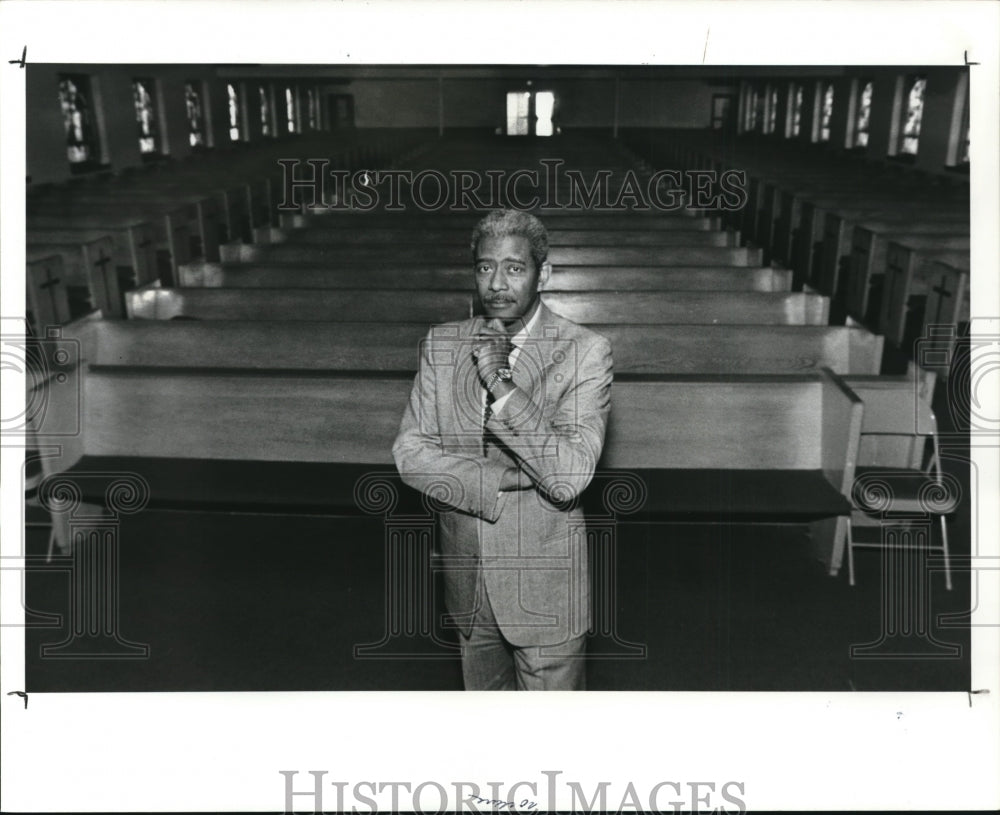 1990 Press Photo Rev. Otis Moss in his church for Sunday Story - cva99424 - Historic Images