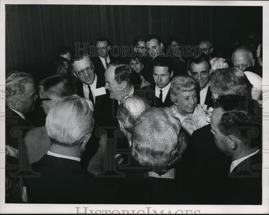 1966 Press Photo V.P. Hubert H. Humphrey with wife and Mayor Locher - cva99443 - Historic Images