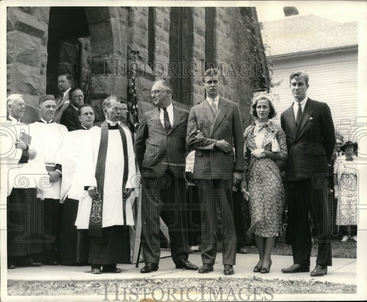 1936 Press Photo President Roosevelt and family attends church service - Historic Images