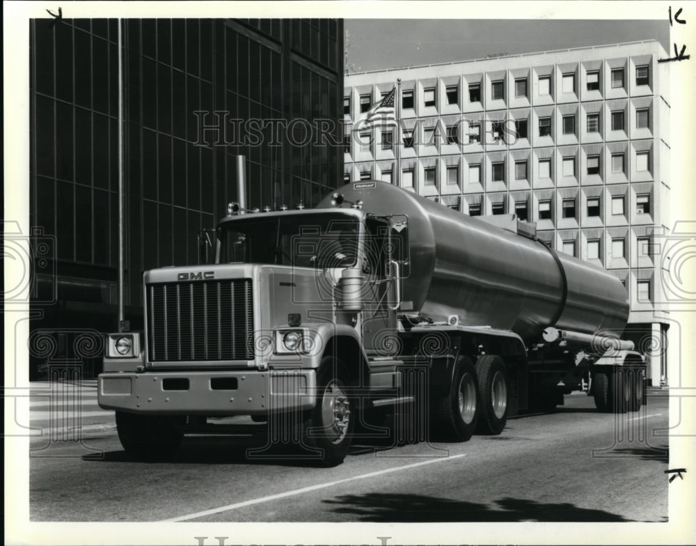 1985 Press Photo Truck-1986 GMC General - Historic Images