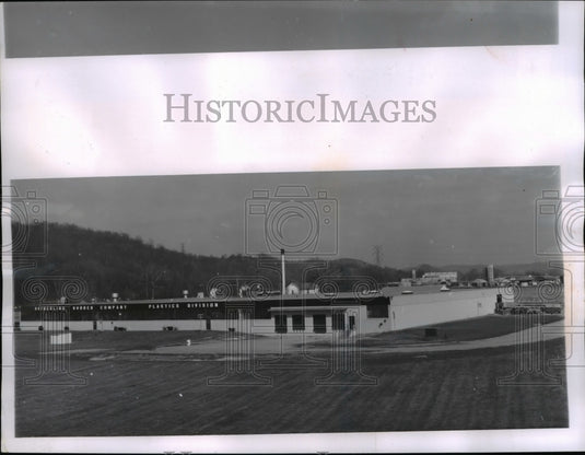 1964 Press Photo Newcomestown - The Seiberling Rubber Company's Plastics Div. - Historic Images