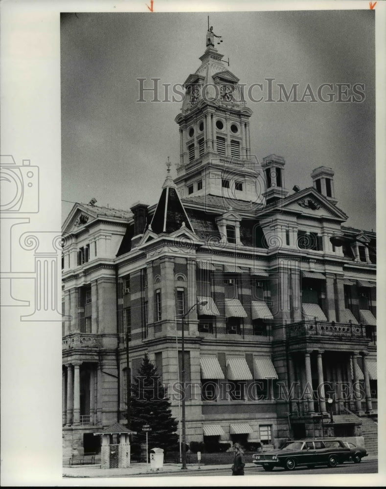 1977 Press Photo Ohio-Napoleon Henry County Courthouse - Historic Images