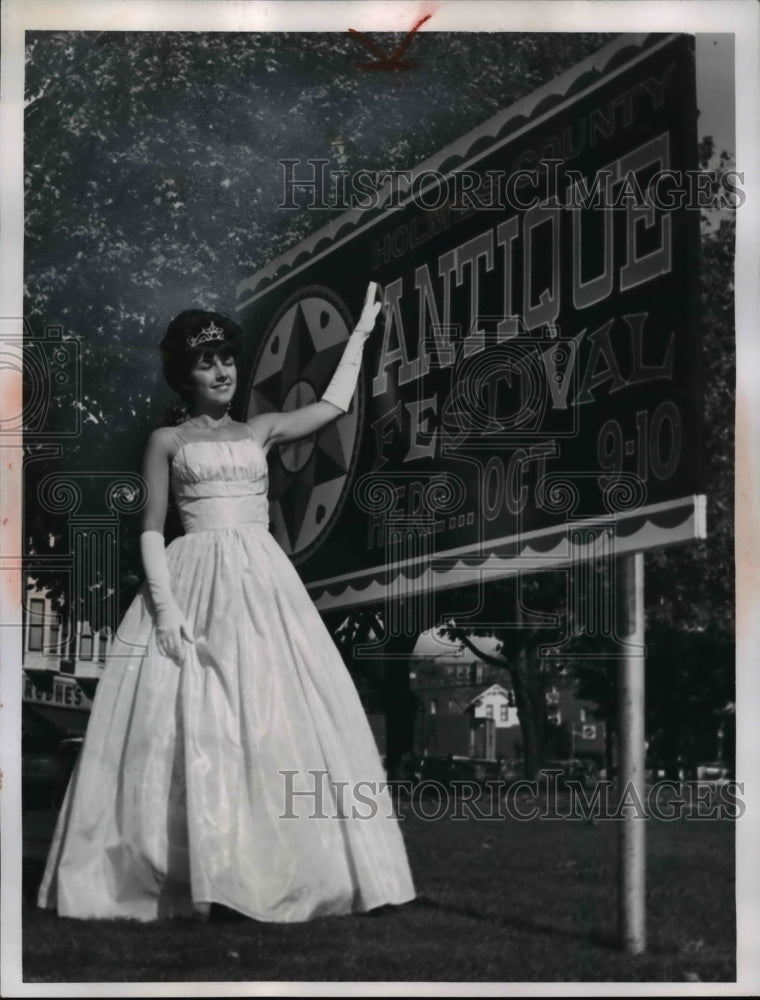 1965 Press Photo Mary Rose Straits, 1964 Antique Queen Festival - Historic Images