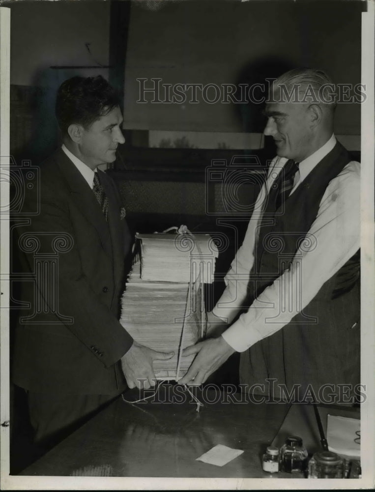 1941 Press Photo Mayor Frank J. Lausche and Thomas A. Carey - Historic Images